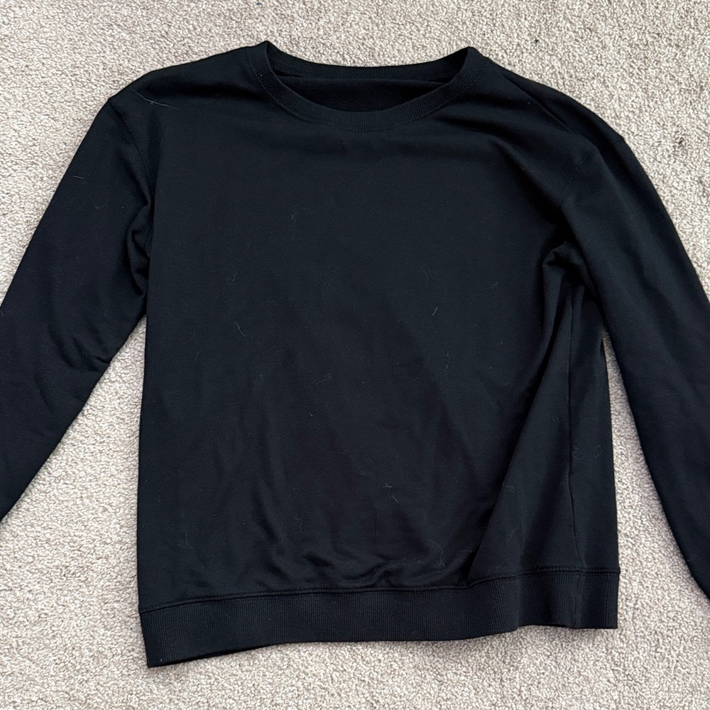 Amazon Women's Black Crew Neck Sweater